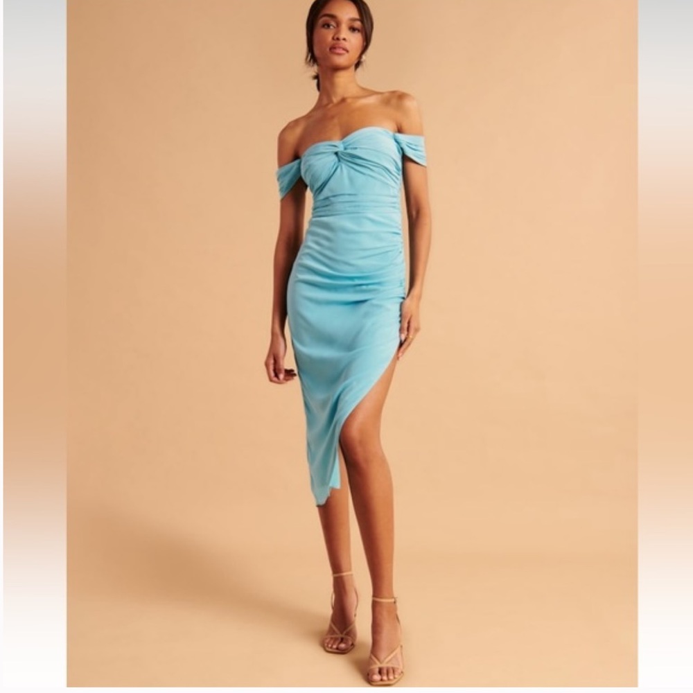 Abercrombie & Fitch Off The Shoulder Blue Dress